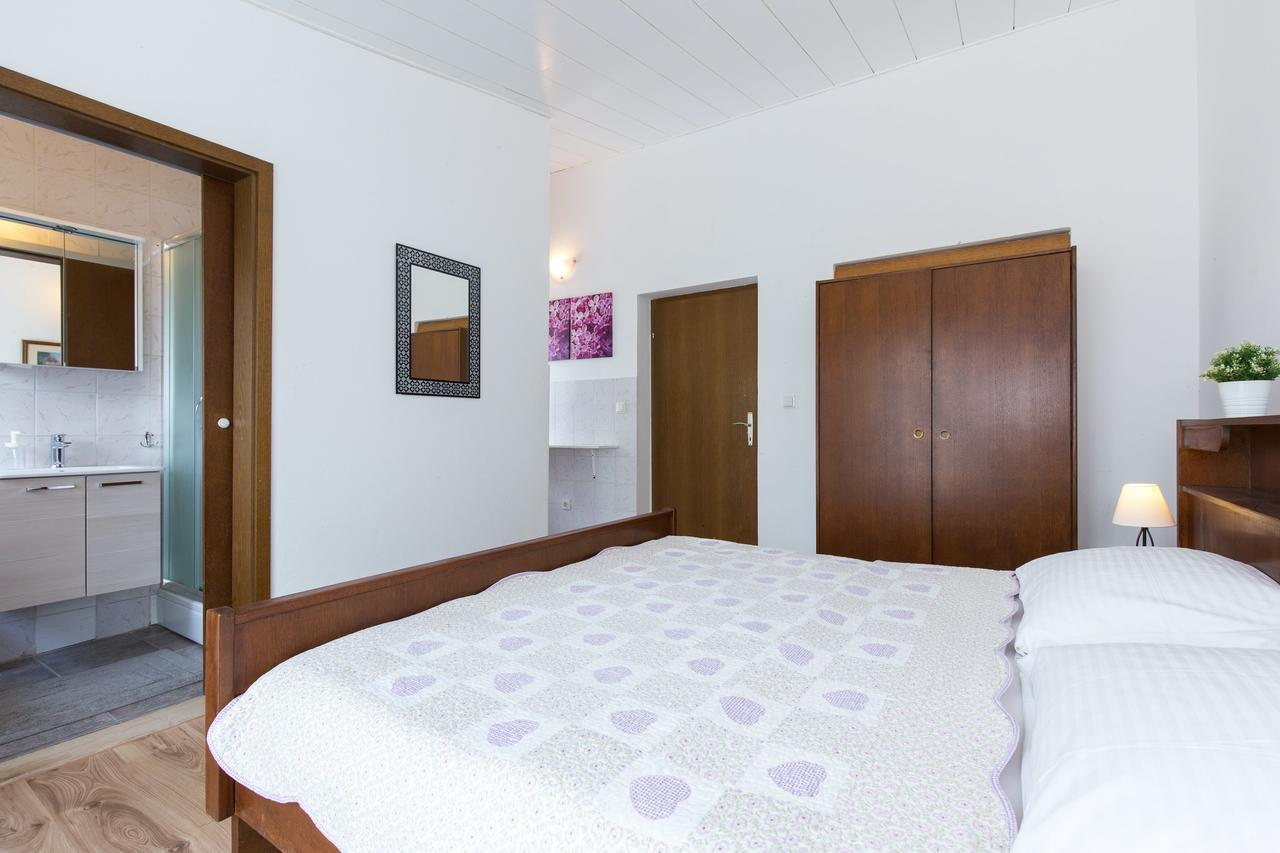 מאלינסקה Apartments Pavic מראה חיצוני תמונה