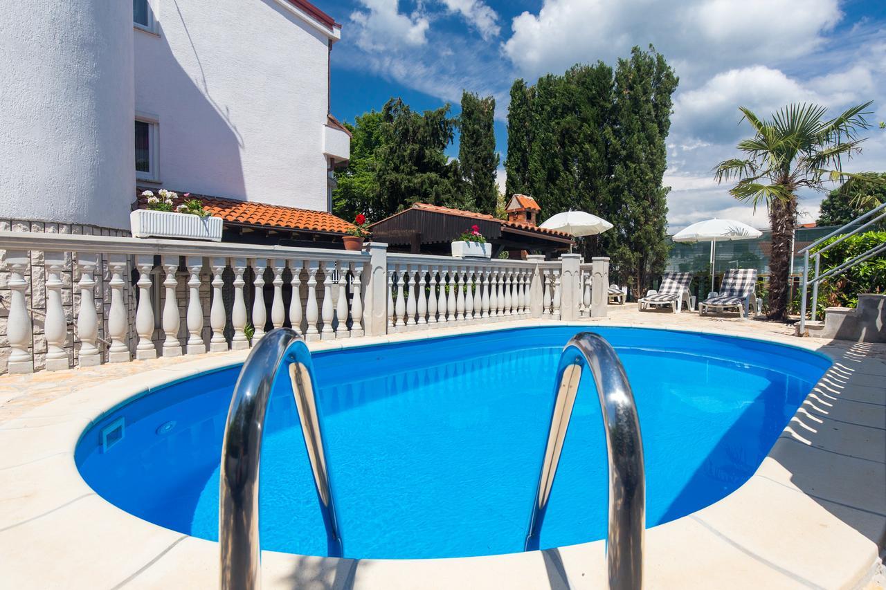 מאלינסקה Apartments Pavic מראה חיצוני תמונה